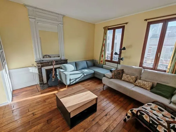 Maison 13 pièces 225 m²