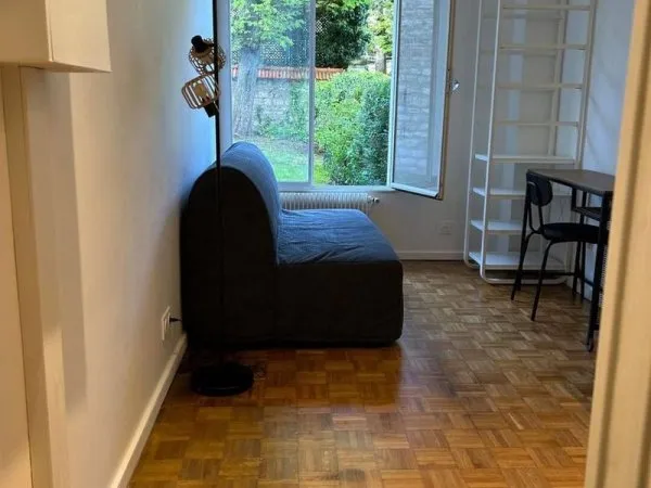 Studio 1 pièce 12 m²