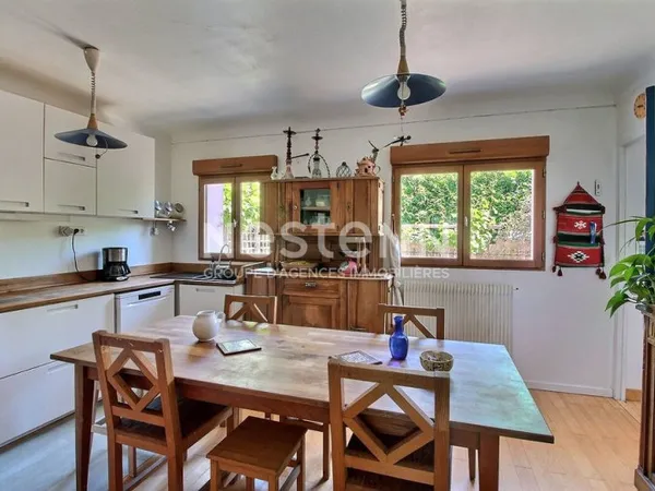 Maison Massy 160 m² habitables édifiée sur terrain représentant 365 m²