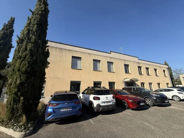 Bureaux 140 m²