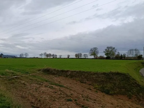 Terrain 1000 m²