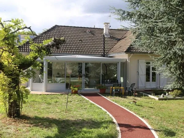 Maison contemporaine de 150 m² de plain-pied en centre ville d'Autun