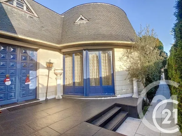 Maison 7 pièces 237 m²