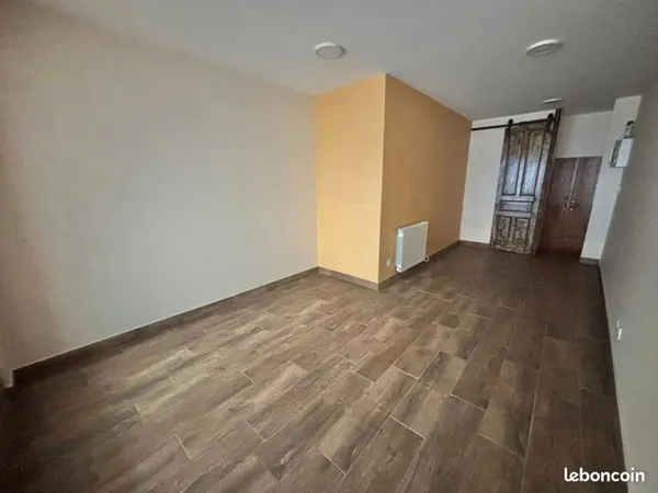 Boutique 30 m² Saint-Claude