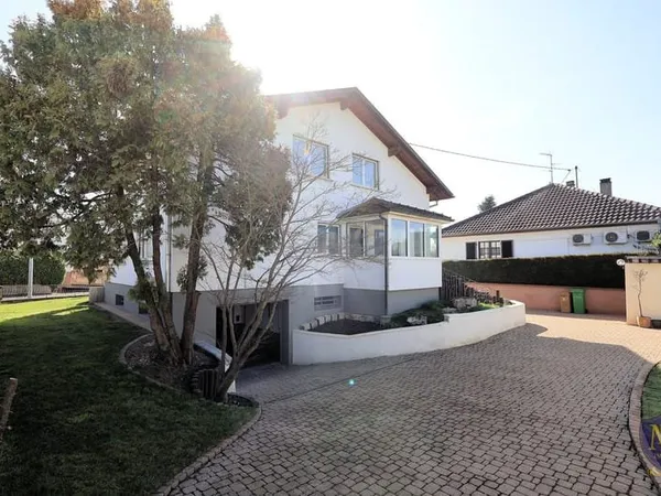 VILLAGE-NEUF PROCHE CENTRE MAISON 6/7 PIÈCES DE 162 M2 SUR 5