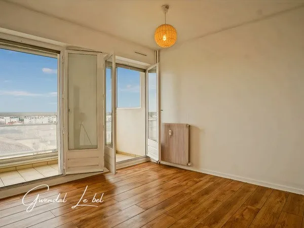 Appartement T3 rénové de 70 m² + Parking - Nîmes centre