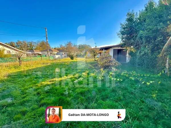 Terrain libre de constructeur 500 m2 à Meyran