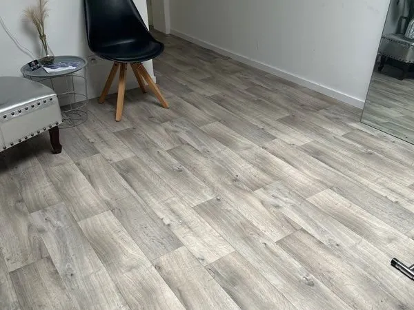 Bureau à louer de 20m2 + petite réserve