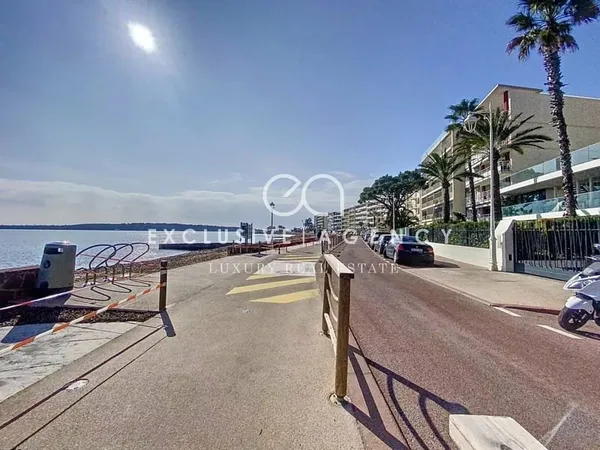 Cannes Palm Beach - 2 pièces 56m² avec parking et vue mer