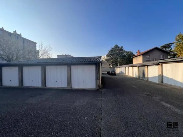 Stationnement Location Caluire-et-Cuire   80€