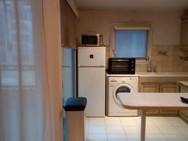 Appartement Type 3. Proche Métro Périer