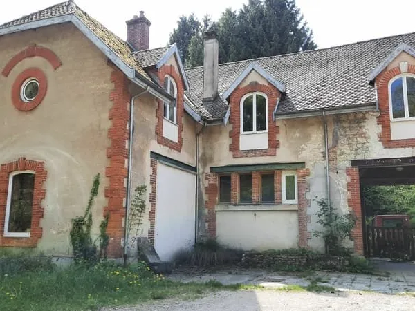 Maison ancienne 300 m²sur 3500 m²