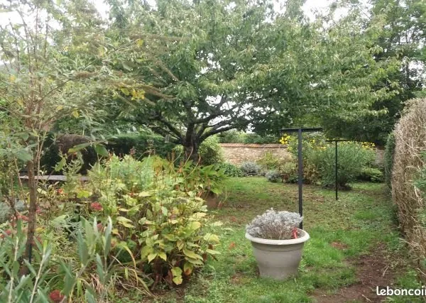 Maison 100 m² 3/4 chambres, 2 garages, jardin 500 m²