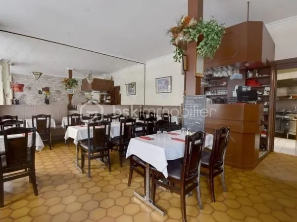 Local 1 pièce 54 m²