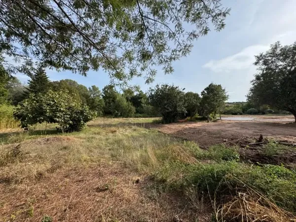 Terrain 1100 m²