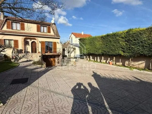 Maison de luxe 6 pièces 123 m²