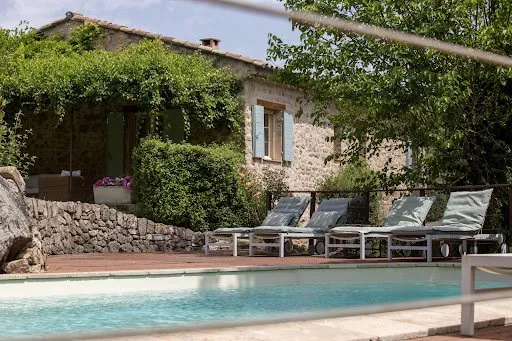 Vignoble 550000 m²