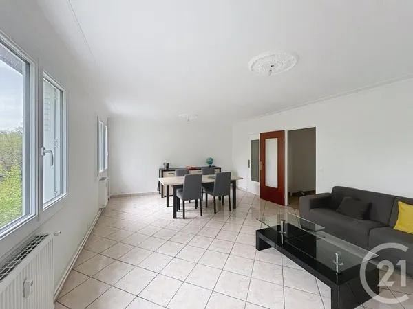 Appartement 3 pièces 82 m²