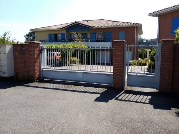Parking aérien en copropriété Pouvourville