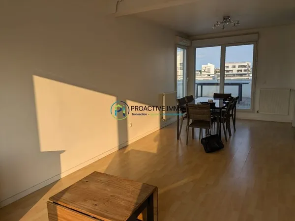 T5 Duplex 99 m² entièrement rénové à Bordeaux