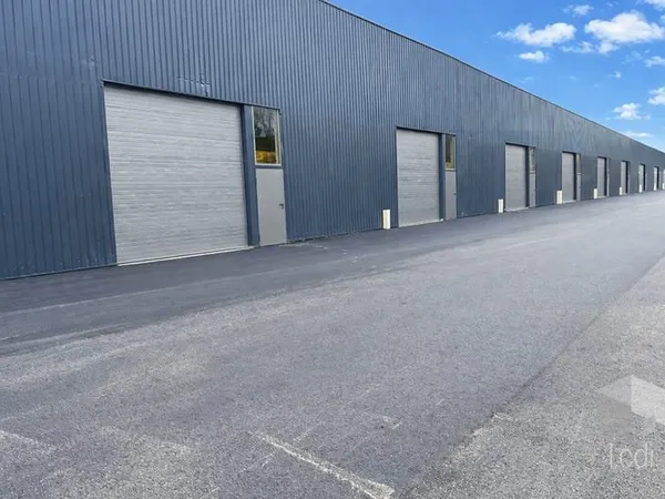 MONTELIMAR, entrepôt de 500 m2