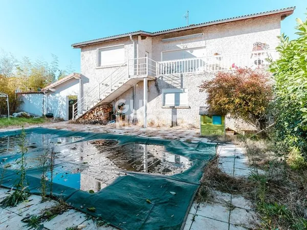 Maison T5 - beligneux - piscine - 650m2 de jardin