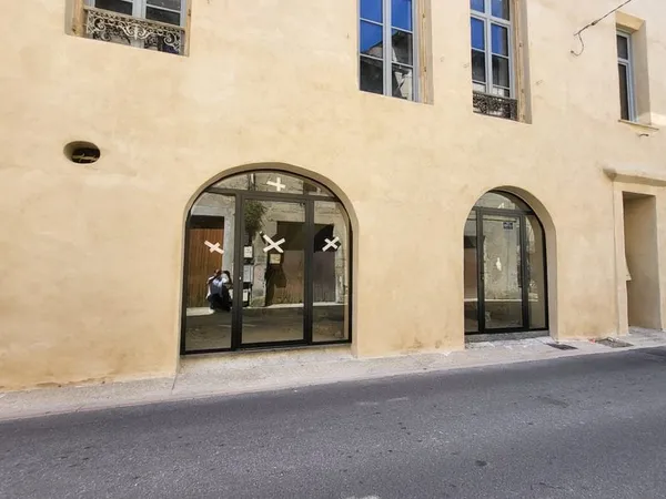 VENTE BUREAUX OU COMMERCES SOMMIERES