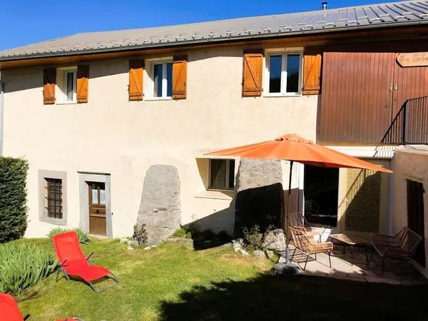 Gîte 8 pièces 215 m²