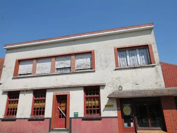EXCLUSIVITE! Immeuble mixte à rénover au coeur de Merckeghem