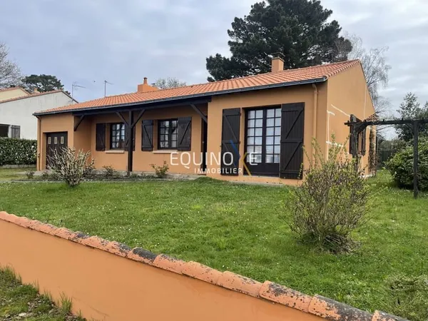BOUAYE - Maison de plain pied 3 chambres + garage + annexe