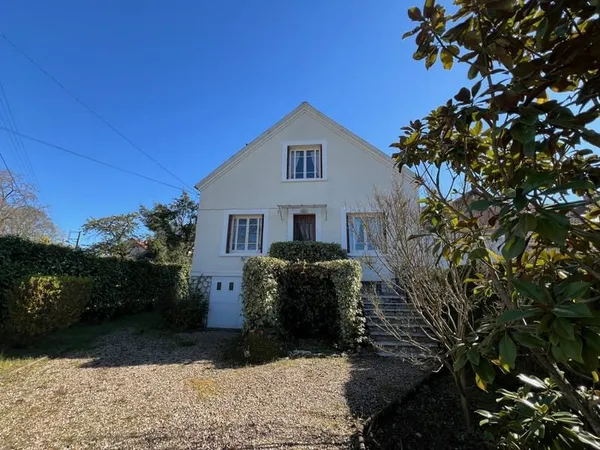 MAISON PROCHE DU PONT CANAL