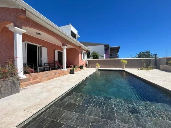 Villa 3 pièces 121 m²