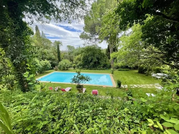 Maison piscine parc