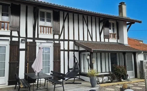Maison basco-landaise 130 m² avec dépendance et potentiel locatif et 810 m² de terrain -proche du la