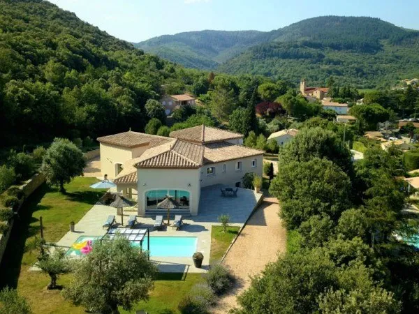 Villa Superb avec Gîte, Écuries, Piscine, Vues