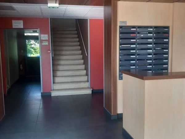 Bureau 6 pièces 120 m²