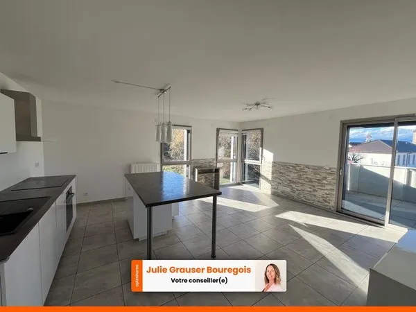 Appartement de Type 3 avec Terrasse et Garage