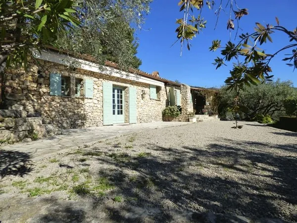 Maison 5 pièces 200 m²