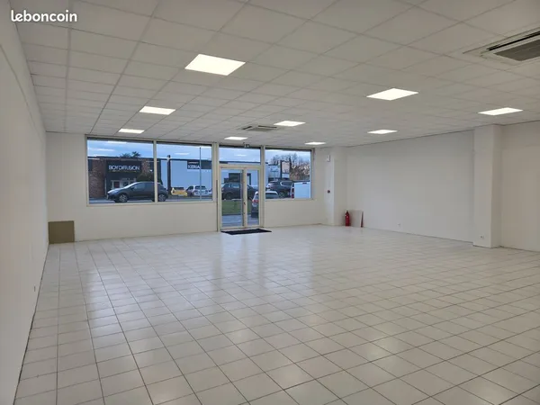 Local commercial - lescar soleil