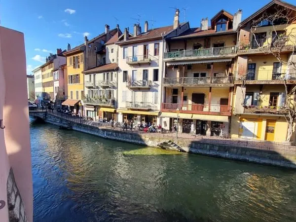 Annecy vieille ville, appartement T2 de 64 m²