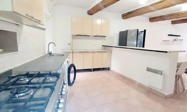 Grande maison 143 m² avec 3 chambres et potentiel 4ème chambre ou toit terrasse à Thézan-des-Corbièr
