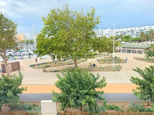 Studio 1 pièce 27 m²