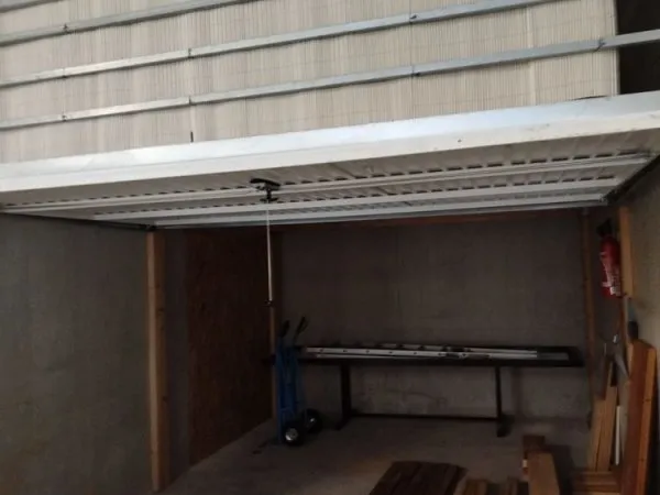 GARAGE 18 M2 à Gattieres (06510) RDC
