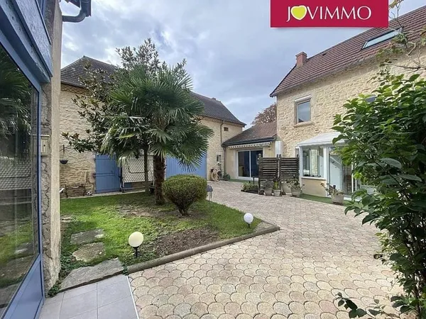 Maison 9 pièces 237 m²
