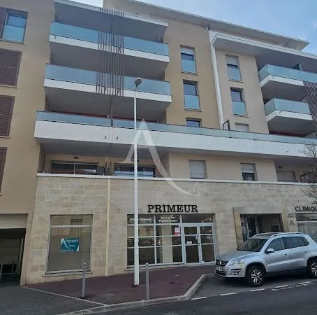 Local 2 pièces 69 m²