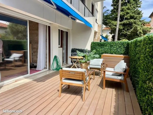 Vend apartement 3 pièces 51.56 m² avec terrasse au RDCH box et une cave