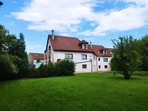 Belle demeure de 420 m² sur grand terrain de 2000 m² avec piscine