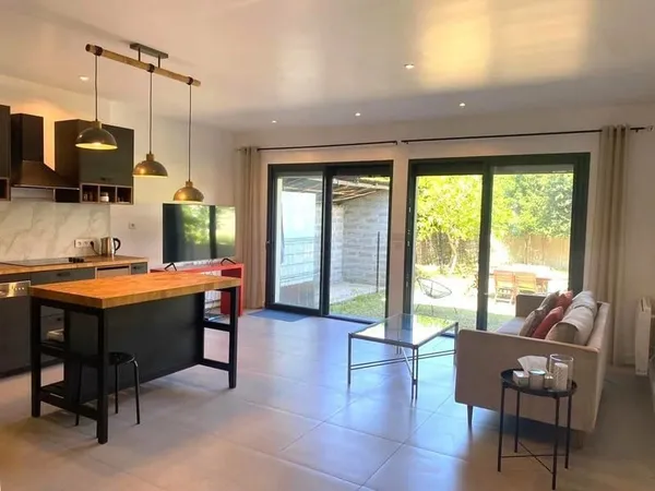 94400 VITRY SUR SEINE MAISON RECENTE (2023) 4/5 PIECES 116 M² SUR UN TERRAIN DE 220 M² AVEC UN JARDI