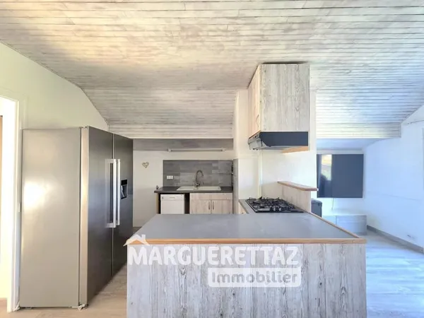 APPARTEMENT T3 - GARAGE - JARDIN