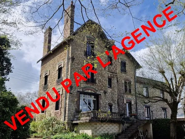 Maison 10 pièces 154 m²